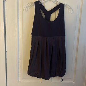 Lululemon tank with built in bra, cinchable bottom